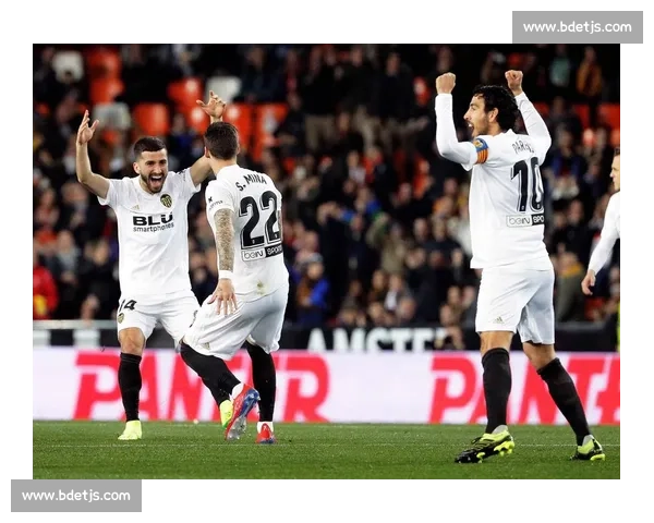 欧洲豪门赛季表现全景解析传统劲旅与新势力的博弈竞争格局与战术演进 欧洲豪门赛季表现全景解析传统劲旅与新势力的博弈竞争格局与战术演进