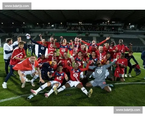 围绕攻防博弈与关键球员表现的焦点赛事深度解析与走势前瞻三大战术细节 - 副本