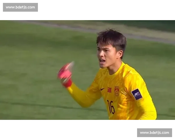 李昊门将关键扑救闪耀赛场展现新生代守护力量与无限可能凸显责任担当 - 副本 - 副本
