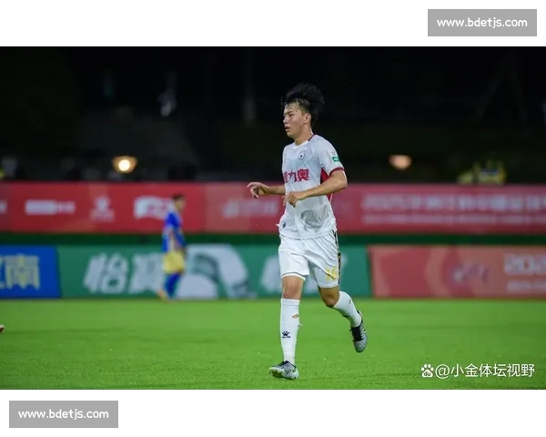 留洋小将逐梦欧洲 持续成长引领中国足球新希望 留洋小将逐梦欧洲 持续成长引领中国足球新希望