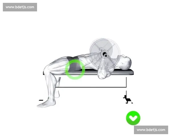 科学解析卧推握距选择对力量与胸肌刺激效果的全面影响及训练安全策略 - 副本 - 副本