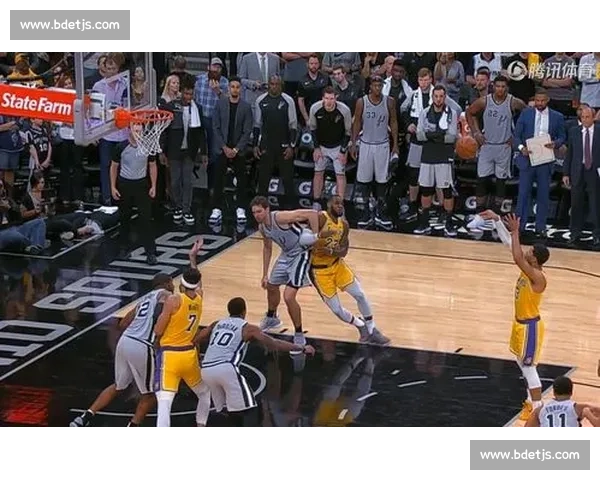 篮球比分背后的胜负逻辑与关键时刻数据解析全面透视赛场攻防节奏变化 - 副本 (2)